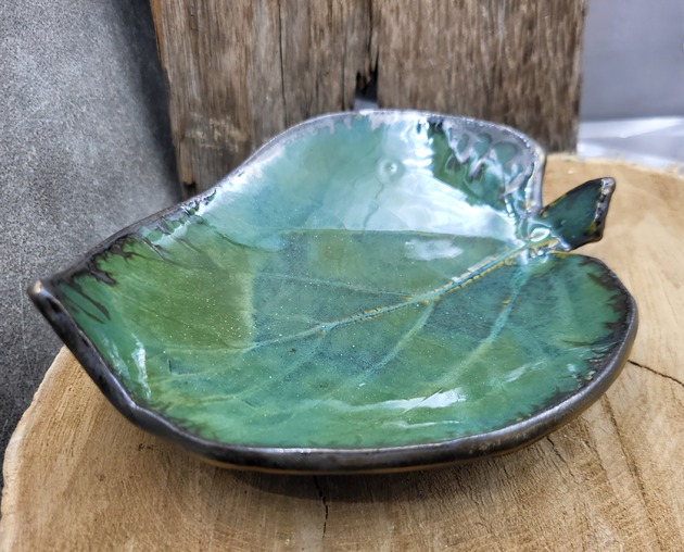 pojemniki na biżuterię Ceramiczna podstawka pod biżuterię w kształcie liścia