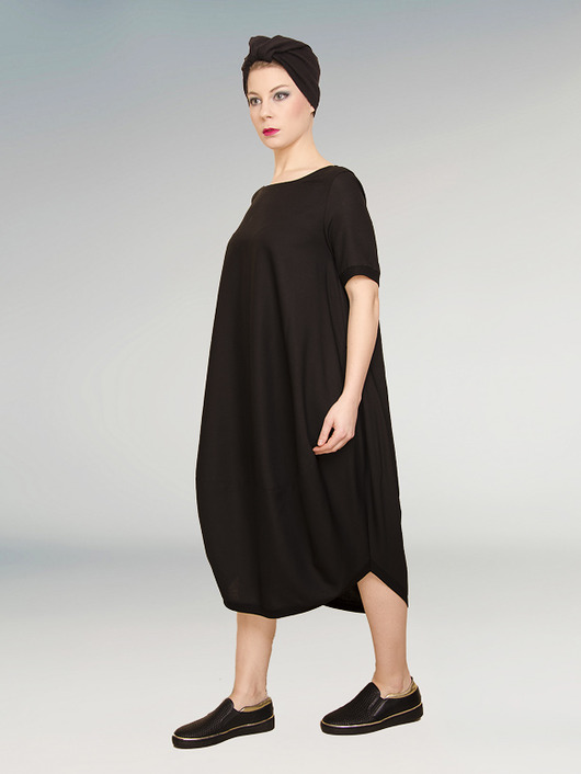 mała czarna sukienka elegancka Non Tess