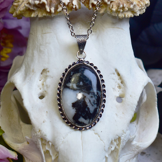 wisiory Miedziany posrebrzany wisiorek z turkusem Buffalo