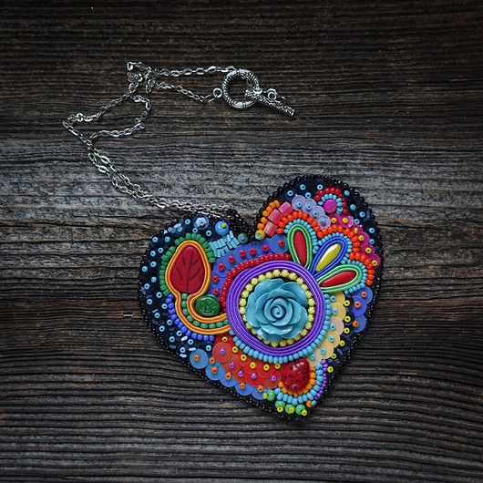 Kolekcja Frida - naszyjnik  kolorowe serce Mró Soutache
