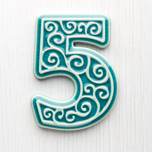 napisy dekoracyjne i tabliczki Numer mieszkania - ceramiczna cyfra 5 turkusowa, wys.8 cm