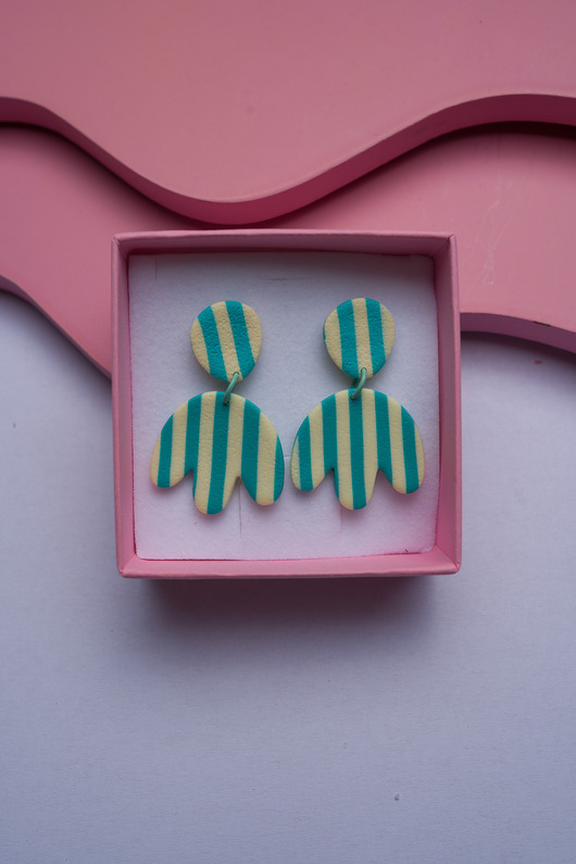 kolczyki z masy plastycznej Wiszące kolczyki sztyfty tulipany scandi style
