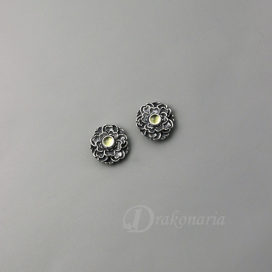 kolczyki wire wrapping Ogród miniatur - perydoty