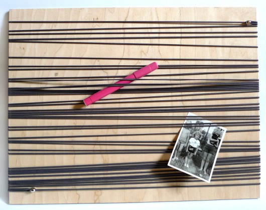 String Out! / board z szarą gumką OneOnes Creative Studio