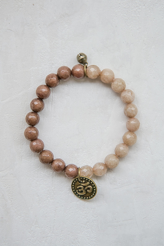jadeitowa bransoletka OM z dzwoneczkiem NOMAD ACCESSORIES