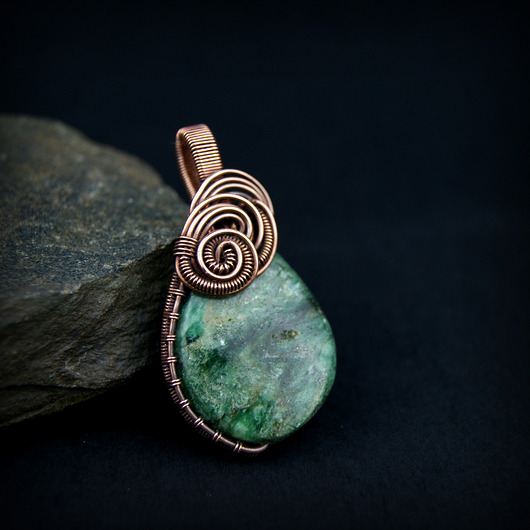 wisiory Wisiorek ze szmaragdem