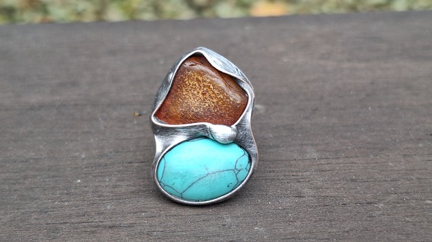 pierścionki - różne Z niebieskim - pierścionek regulowany