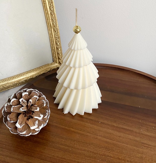 świeczniki i świece Świeca ekologiczna sojowa dekoracyjna "Christmas Tree " 116x73mm