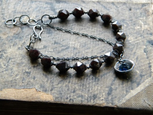 bransoletki wire wrapping granaty - podwójna bransoletka