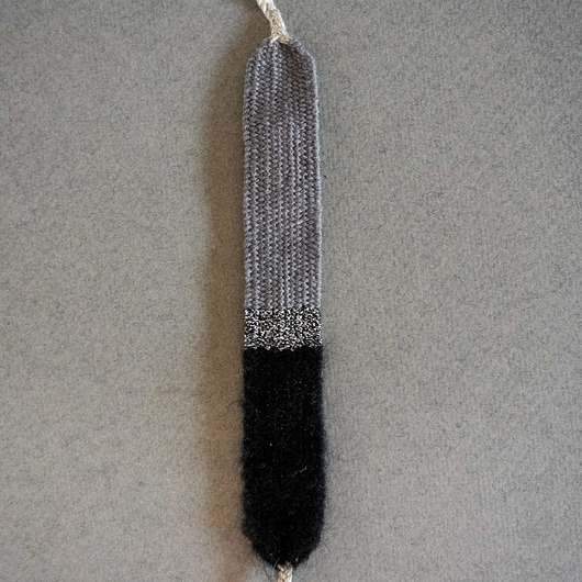 bransoletki - inne Szeroka bransoletka tkana na krośnie, wiązana na supełek