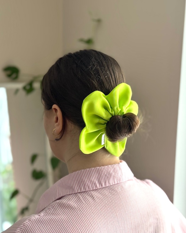 gumki do włosów Flower Scrunchie Kanarkowa