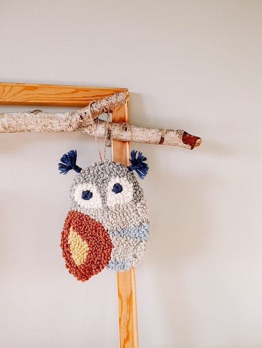 Ozdoby na ścianę Miękka zawieszka ścienna - sówka uszatka NA ZAMÓWIENIE