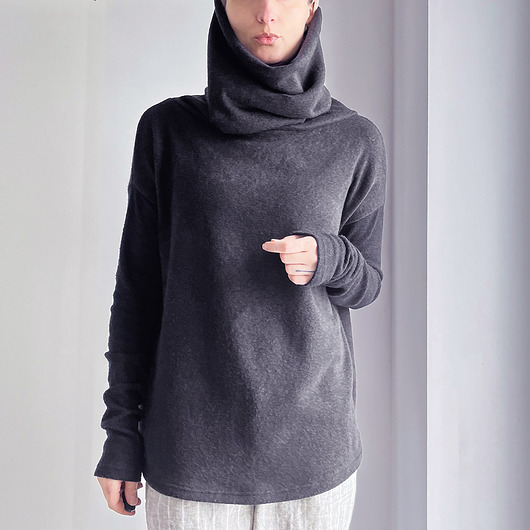 swetry damskie  Wysoki golf czarny sweter