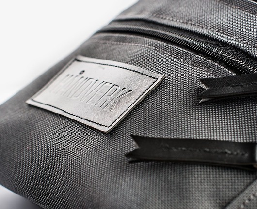 Nerka z serii MESSENGER.Dark grey Handverk
