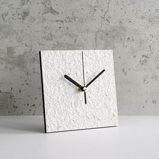 zegary Minimalistyczny biały zegar z papieru z recyklingu