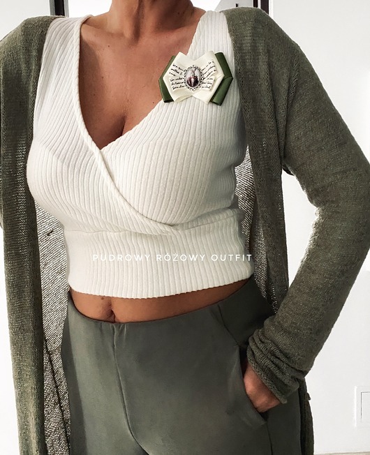 broszki Brosza z Zającem  zamkniętym  pod kaboszonem NEW Wielkanoc