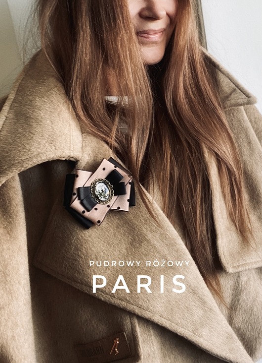 broszki Kolekcja PARIS  z grafiką retro w stylu francuskim