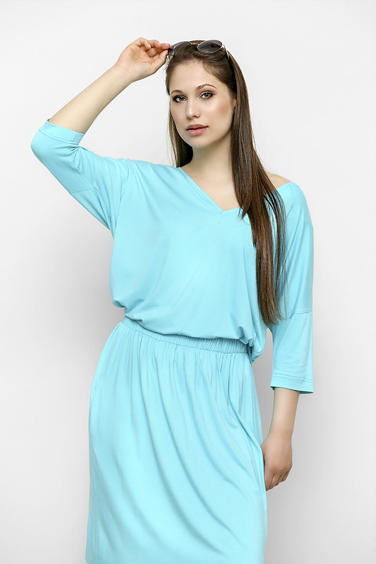Turkusowa bluzka Kamila z dzianiny V-neck Freeshion