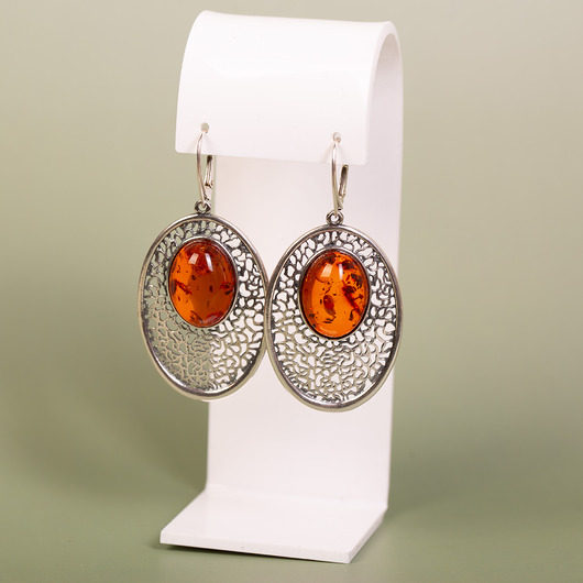 kolczyki srebrne Kolczyki srebrne ażurowe z koniakowym bursztynem