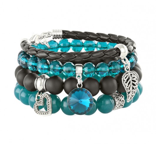 Sea-green & black set with bead & pendants. Lavoga