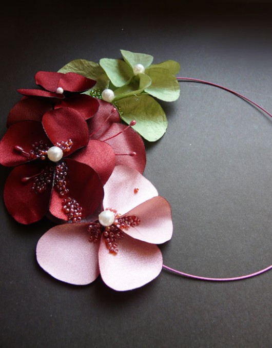 red and green blossom handmadebyeli