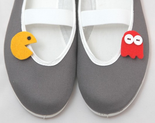 Pacman (buty + broszki) Czarna Biedronka