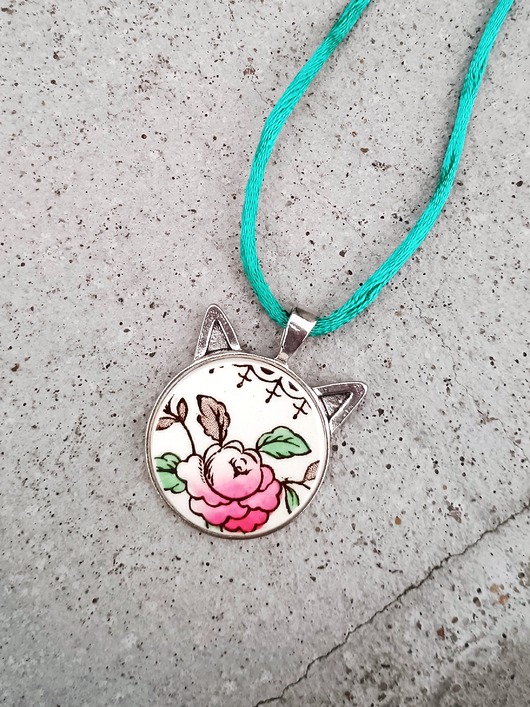 wisiory Naszyjnik w kwiaty kot