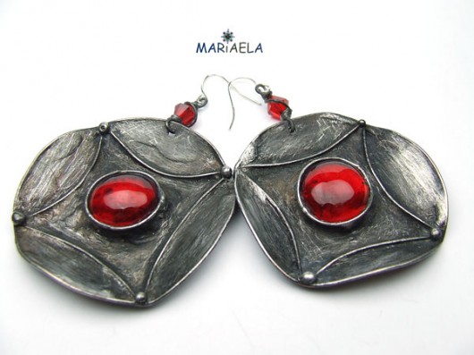CZERWONE MANDALE MARIAELA