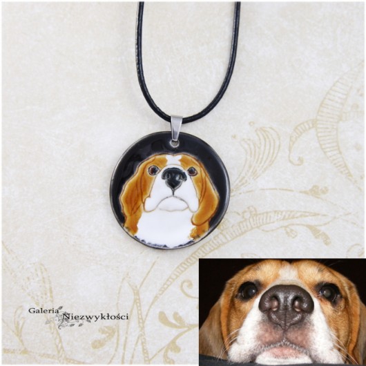Beagle -zawieszka na podstawie zdjęcia Dorca