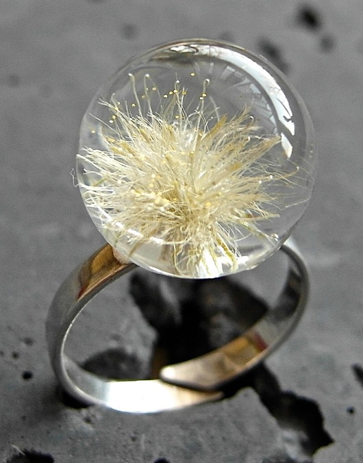 Srebrny pierścionek z żywicy z dmuchawcem Grol Jewellery
