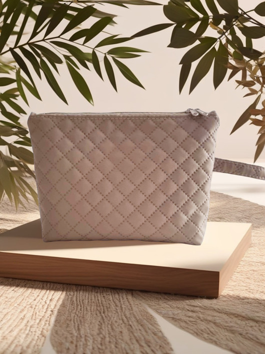 kosmetyczki Pikowana beżowa kosmetyczka wodoodporna unisex KW019U