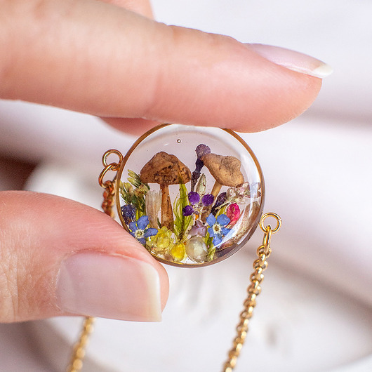 bransoletki z żywicy Bransoletka z  leśną kompozycją