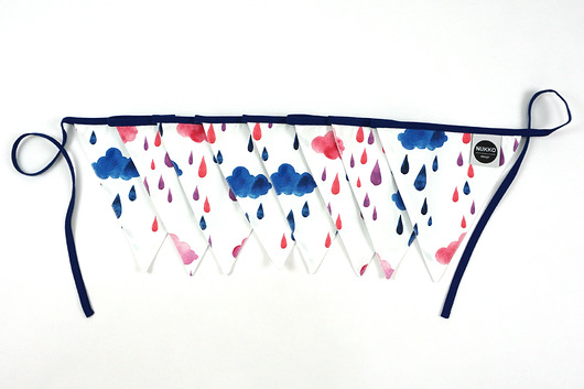 karuzele i girlandy do łóżeczka Girlanda trójkąty Deszczowe Chmurki