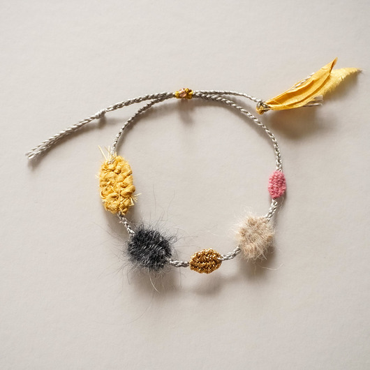 bransoletki - inne Bransoletka na sznurku - 5 tkanych elementów