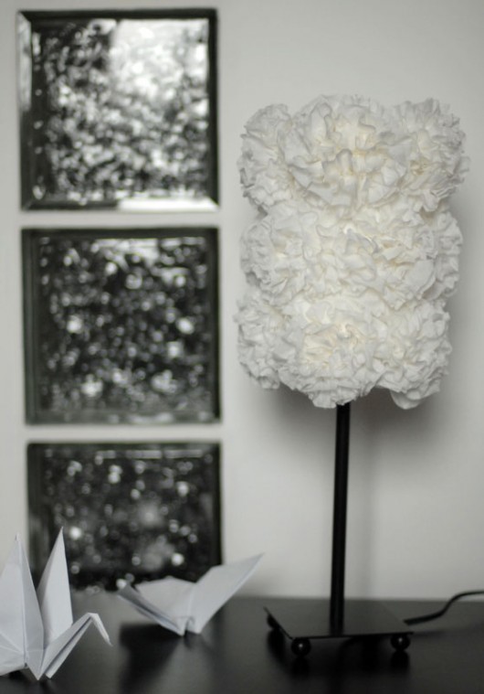 Lampka nocna biała Pompon Design