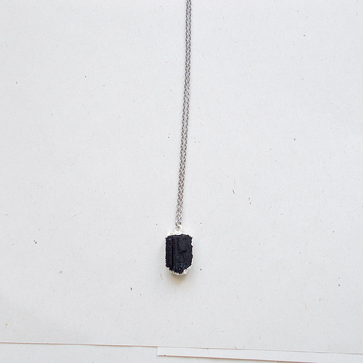 wisiory Turmalin surowy Wisiorek No 8