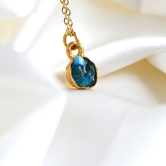 złote naszyjniki Naszyjnik z Apatytem