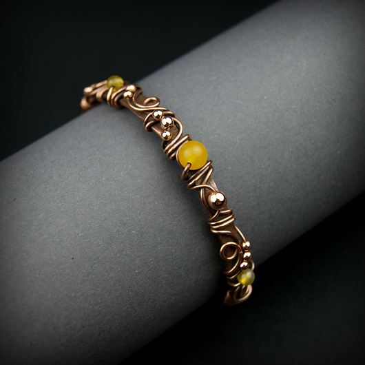 bransoletki wire wrapping Miedziana bransoleta mankietowa z agatami