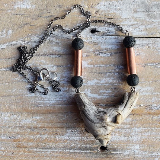 naszyjniki - inne Naszyjnik- wisior z miedzi, lawy wulkanicznej i drewna /1/ handmade rękodzieło
