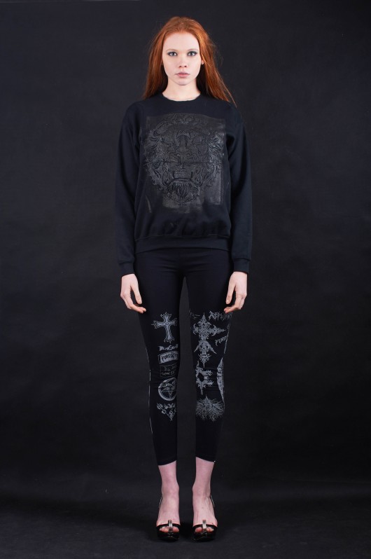 lion relief  ODIO TEES