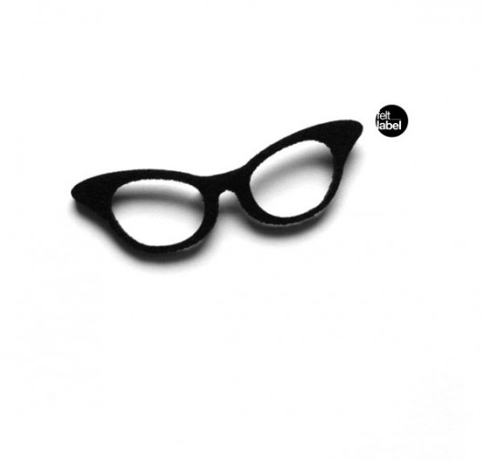 okuLARY felt label