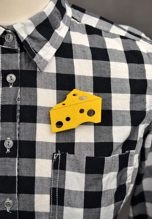 CheeseBrooch felt label