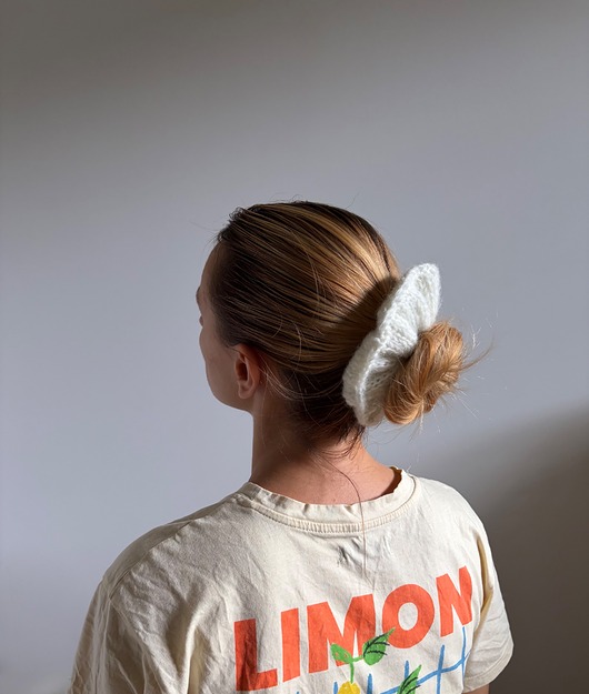 gumki do włosów Wełniana puchata scrunchie z błyszczącą nitką