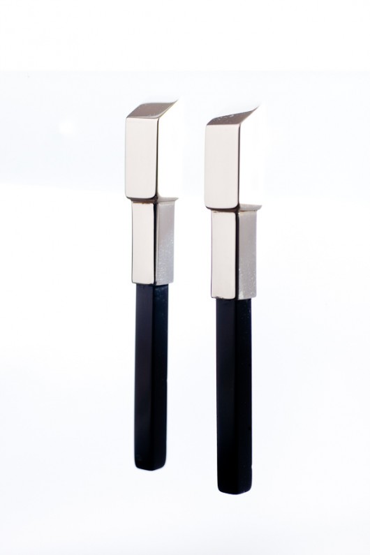 kolczyki z kolekcji EDGY/ SILVER/ONYX Daria Siwiak Jewellery