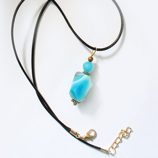 wisiory Agat niebieski wisiorek