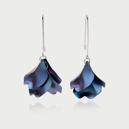 kolczyki srebrne Kolczyki srebrne 925 z tytanem niebieskim - TITANI - płatki kwiatu