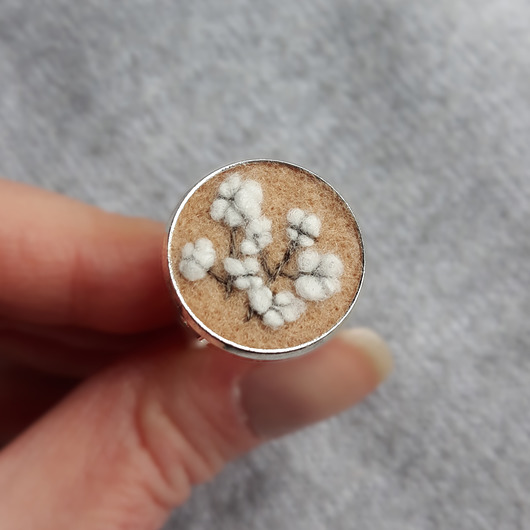 BAWEŁNA - haftowany pierścionek(kolor srebrny) Ikati Jewellery