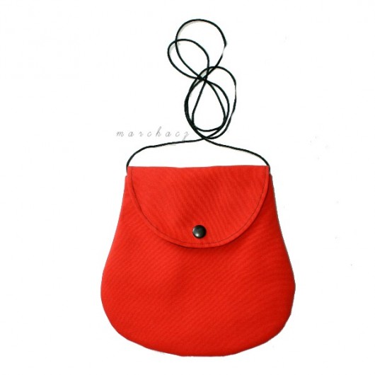 Minitorebka _ red Manufaktura broszki