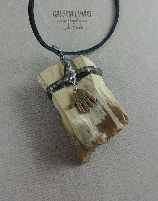 Skamieniałe drewno, wisior unikat handmade Galeria Limart