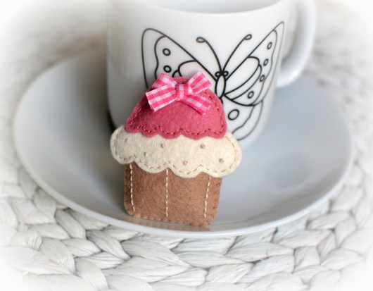 Muffin Babeczka broszka ciasteczko Maja Allure